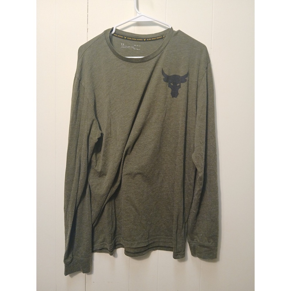 Under Armour Project Rock  Long Sleeve Hardest Worder WWE Size Large!!